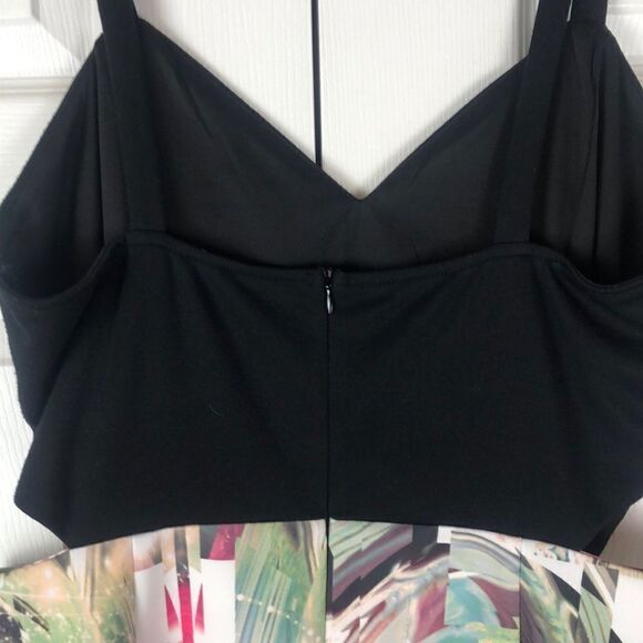 Honey B’s Cut Out Dress Size 1XL - Picture 6 of 8